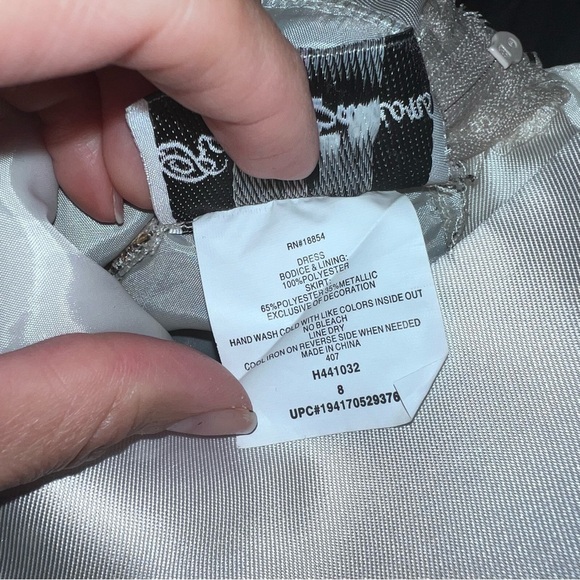 Rare Editions Size 4 Girls "IVORY MIKADO GOLD SEQUIN MESH" Short like New - Picture 4 of 9